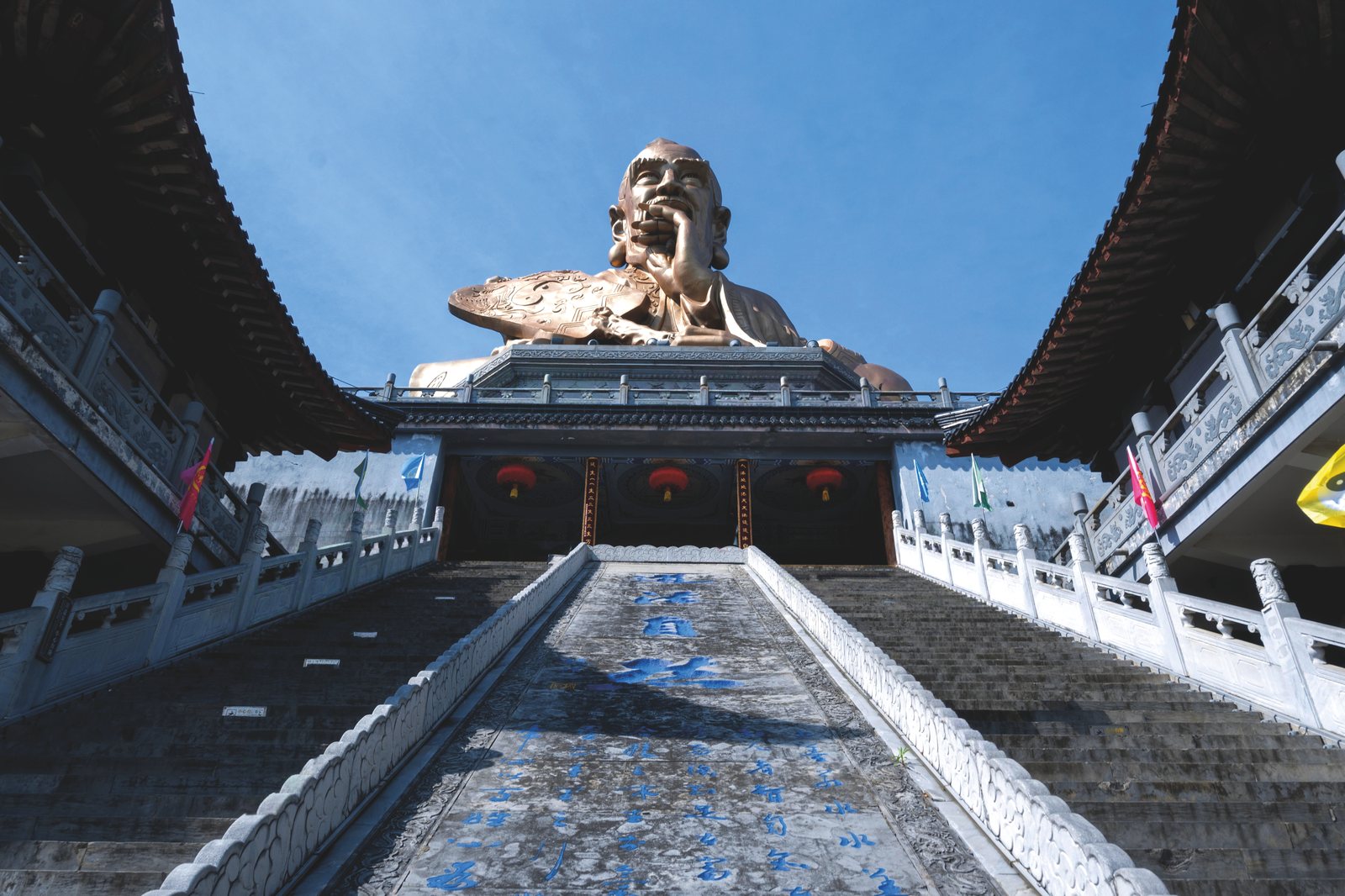 Temple architecture on Maoshan